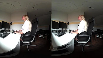 Secretary Finds Boss’s Femdom Foot Fetish