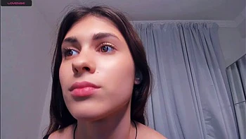 Amateur Babe Naked in Public