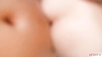 Paco Paco baise la milf amateur de son pote en levrette