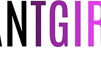 Азиатская транска мастурбирует в одиночестве