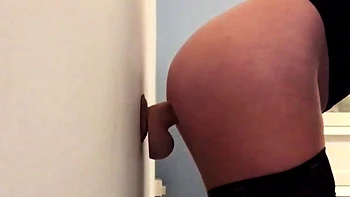 Накрой меня и яростно трахай мою задницу