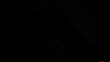 Jillian Janson déshabillée et doigtée