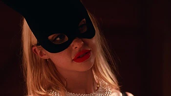 Blonde Chloe Cherry baisée durement en chatte et cul par Mick Blue & Dante