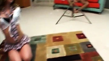 Миа и Джини лижут и трахают анально втроём