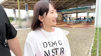 Asiática tetona follada profunda y mamada