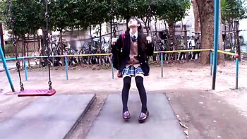 Peitos grandes, sadista doce, punheta nas coxas