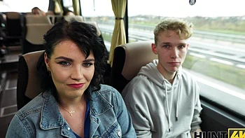 Federika sucks cock on Czech bus tour