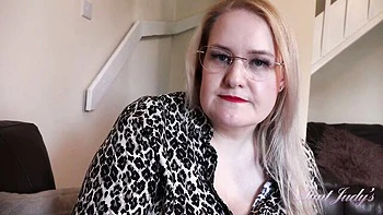 Busty British BBW Milf Becky at 40+