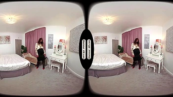 Freya H secretária de látex com ligas e apalpada por baixo