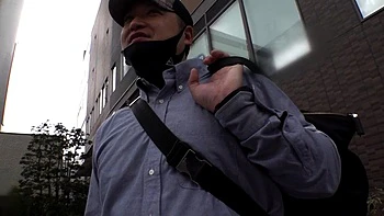 Japonaise amateur en levrette et cowgirl