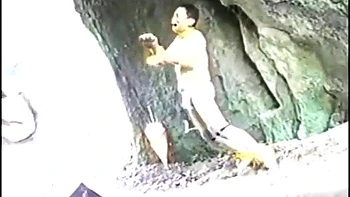 Japonesa dominante con látigo y sexo duro