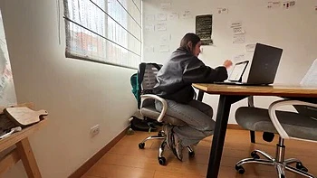 Scarlettandc Lesben: Große Latina-Fotze wird gefickt und geleckt