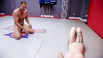 Никки Зи получает еблю в лицо и жесткий трах сзади от Уилла Паундера