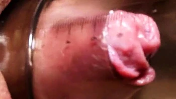 Danaxmuscles оргазмирует струями, жестко ебется в анальную жопу и кончает женской спермой