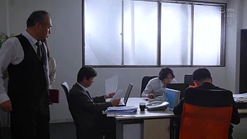 Married Secretary Gets Sweaty, Kissed and Creampied in Boss’s Office