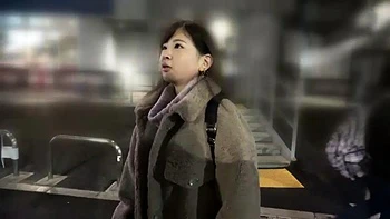 Asiatique amateur suce fort le manche