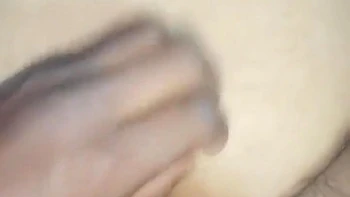 Couple indien réel : branlette et éjac