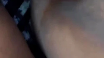 Fodendo a esposa do meu amigo com gozada indiana quente