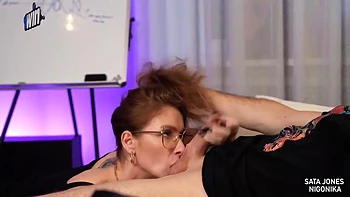 Сата Джонс, минет и большие сиськи в любительском порно