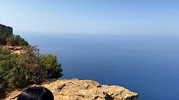 Pam a milf quer mordidas na sua bunda quente