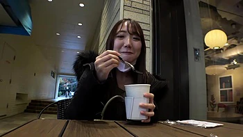 Japo folla y chupa tetas enormes