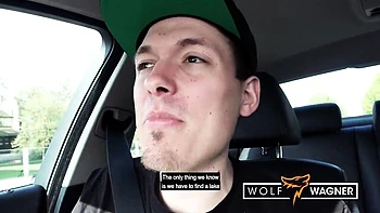 Пышная Саманта Кисс трахается на улице