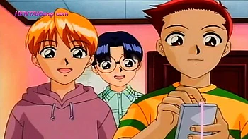 MILF soumise baisée en public, ses trous remplis de jouets