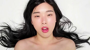 MILF bunduda de Londres pega enteado se masturbando na sua bunda na bike