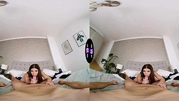 Calvo con gran polla folla a la impresionante morena húngara Brill Angel