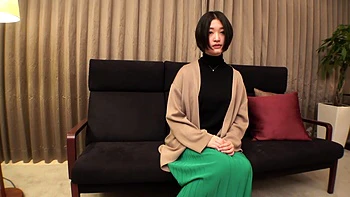 Невинная брюнетка азиатка в грязном сексе