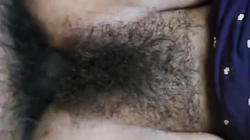 Indio amateur folla culo peludo con plug de cola