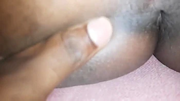 Meine geile Bhabi wichst sich POV