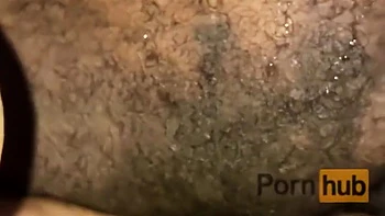 Vizinho fode forte a buceta dela e goza dentro