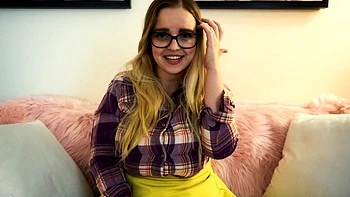 Codi Vore titfickt mit Brustvergrößerung JOI