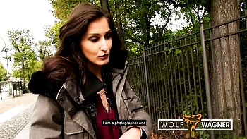 Petite allemande baise avec un gros manche