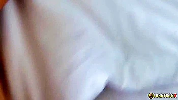 Fodeu ela por trás e gozou dentro na posição missionário