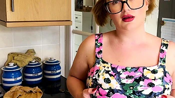 Застряла чтоб привлечь папочку — он дважды кончил в меня