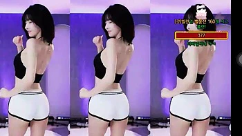 Asiatische Titten-Göttin zeigt ihre fetten Brüste