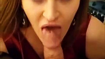 Grosse chatte suce grosse bite en baise hardcore