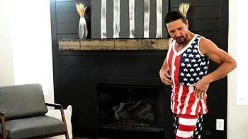 Мэй Милано сосет большой член, жесткий куни POV