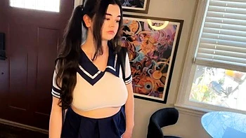 Roleplay tabou d’échange de corps avec la belle demi-soeur réticente