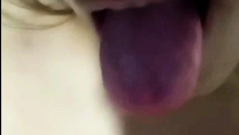 Sexy reina colombiana se masturba en POV