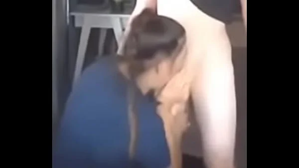 Amateur wife loves deepthroating