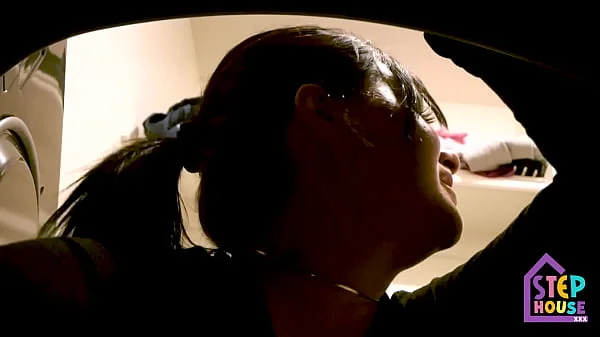 My Hot Stepmom London Rose Got Stuck in the Washer