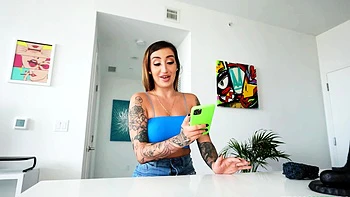 Ich ficke meine Stieftochter mit großen Titten tausendmal