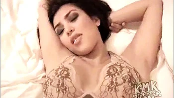 Kim K fickt Doggy mit schwarzem Schwanz, Amateurblowjob