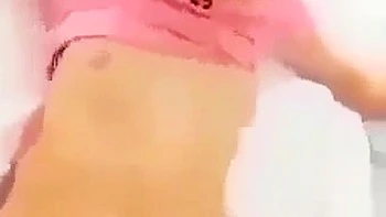 Горячая индийская тинка трахается по-русски в POV