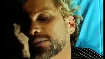 Raven chupando pau no estilo vintage