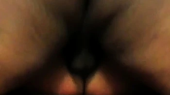 MILF negra com pica grande, gozada de perto