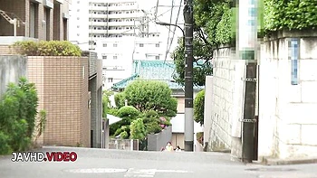 Chica asiática caliente follada duro en japonés sin censura